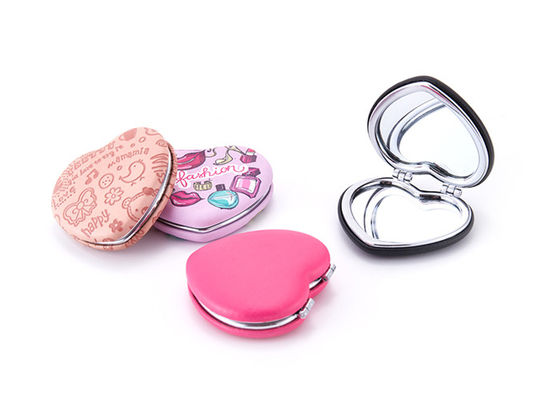 Debossing Heart กระเป๋าเครื่องสำอางกระจกแต่งหน้า ABS กระจกแต่งหน้าพับได้สำหรับเดินทาง