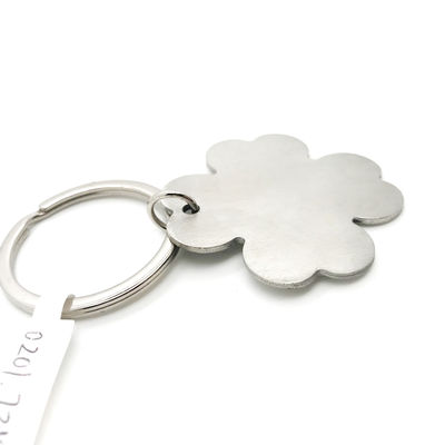 ซิลิเวอร์ สี่ใบ Clover เหรียญ Keychain Holder ภายในปี ช่วงเวลาการชําระเงิน TT OEM / ODM มี