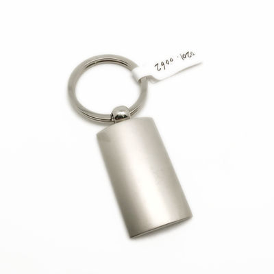 ซิลิเวอร์ Keychain ที่เป็นส่วนบุคคลกับตัวเลือกการออกแบบโลโก้ที่กําหนดเอง